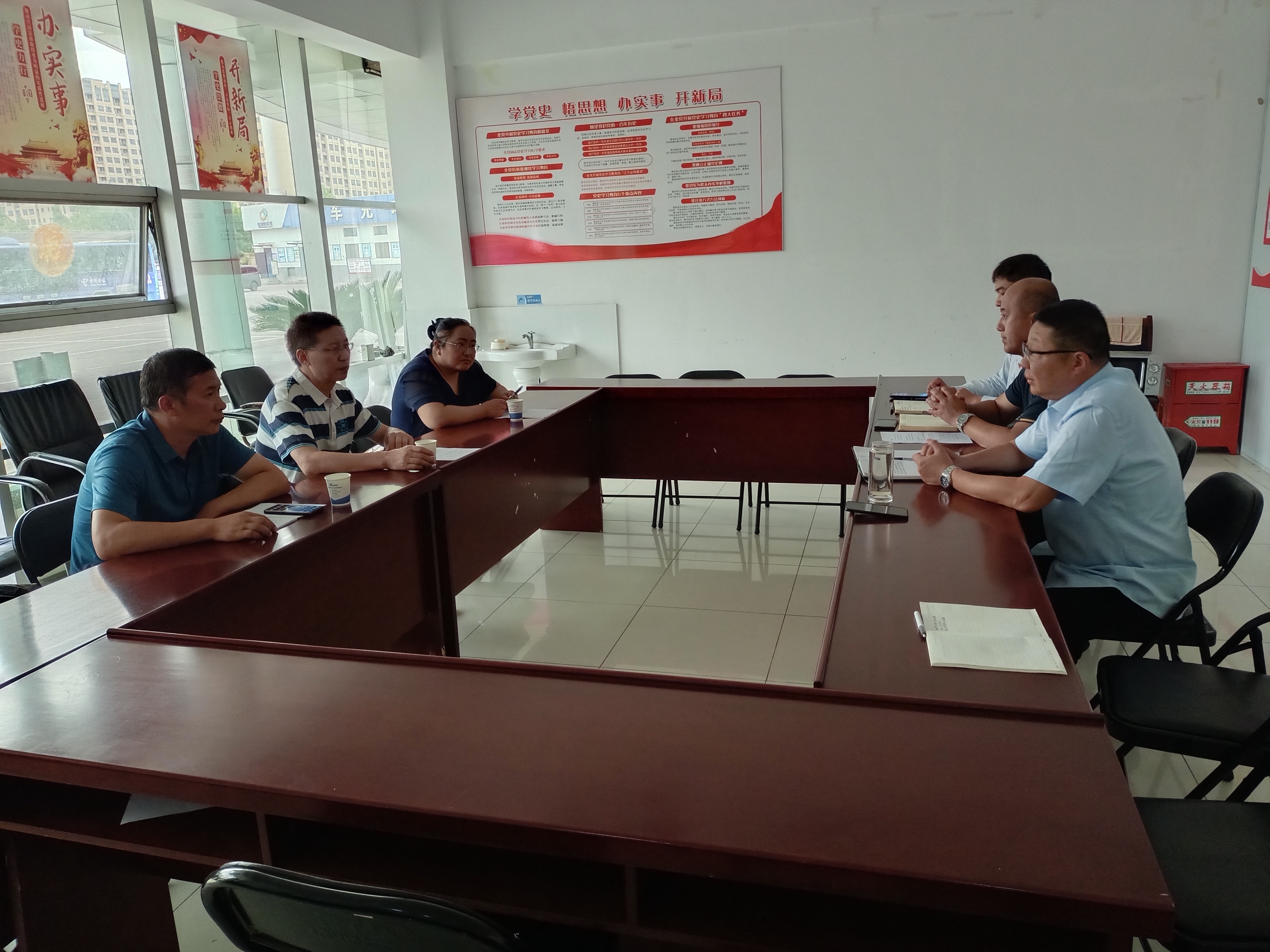 生物中等專業(yè)學(xué)校赴公交集團經(jīng)營發(fā)展 事業(yè)部調(diào)研