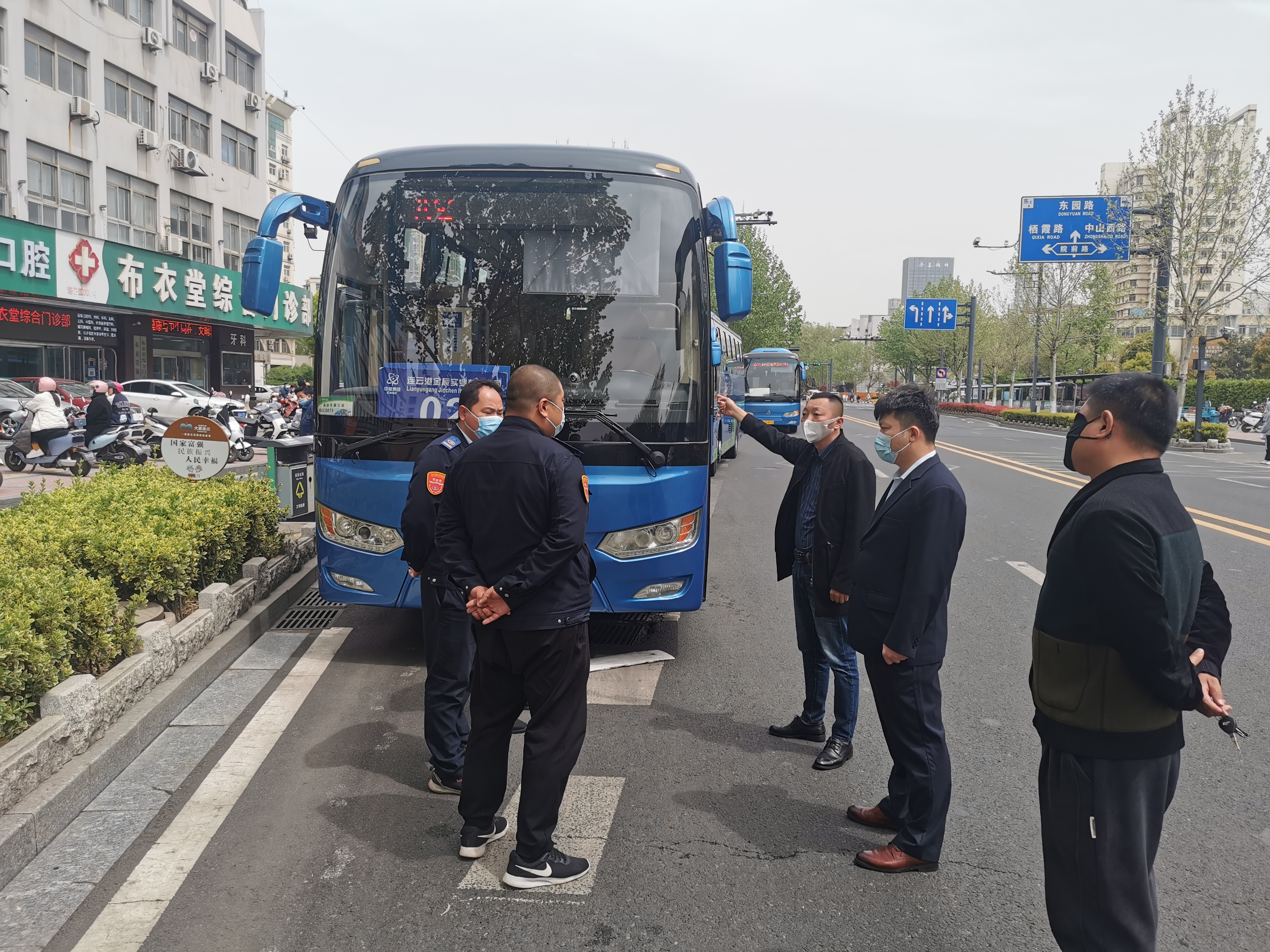 公交集團(tuán)公交事業(yè)二部做好時(shí)光書(shū)苑定制公交運(yùn)輸保障工作