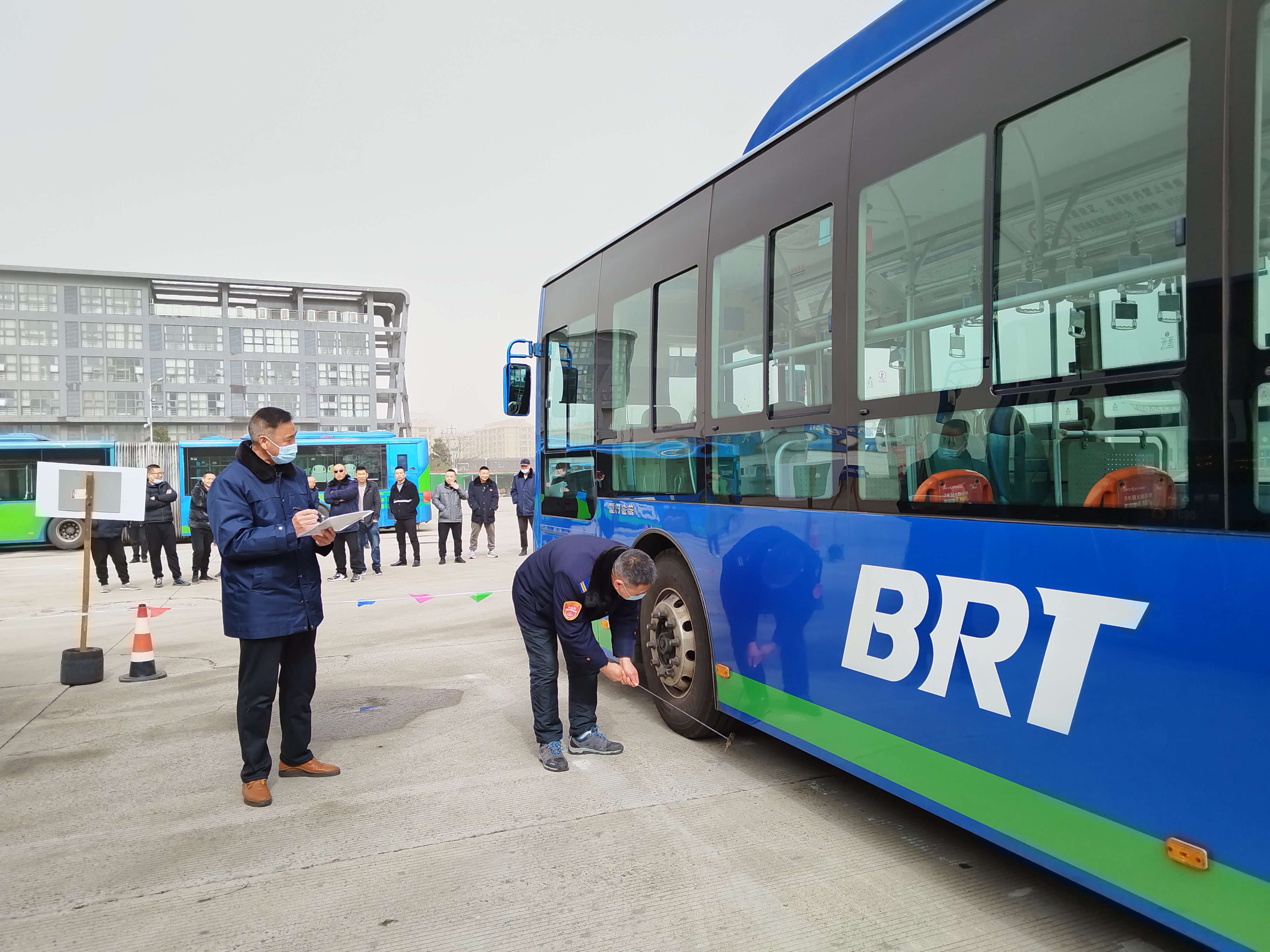 快速公交事業(yè)部開展駕駛員大練兵活動
