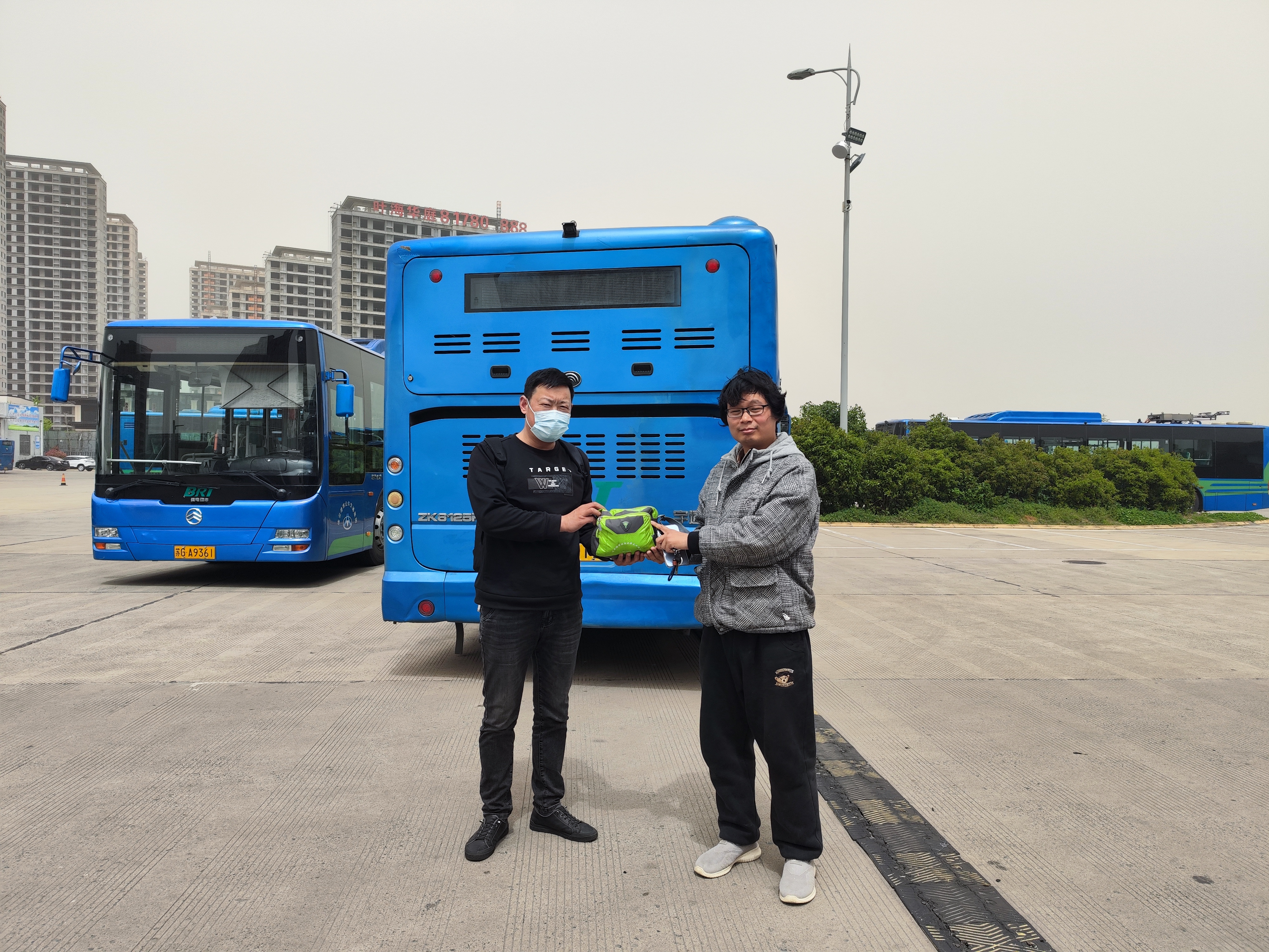 BRT駕駛員拾金不昧獲感謝