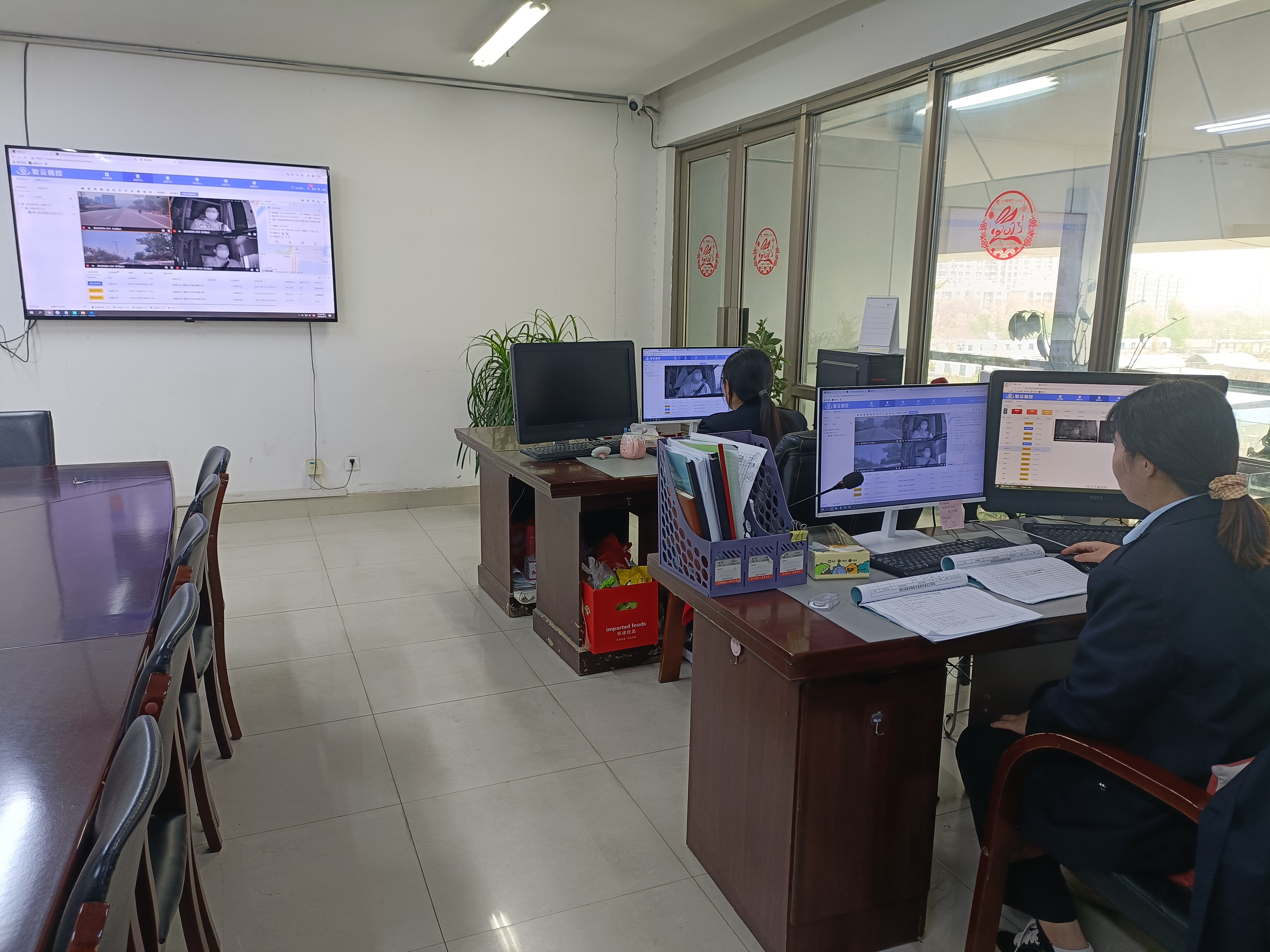 快速公交事業(yè)部多措并舉應(yīng)對惡劣天氣