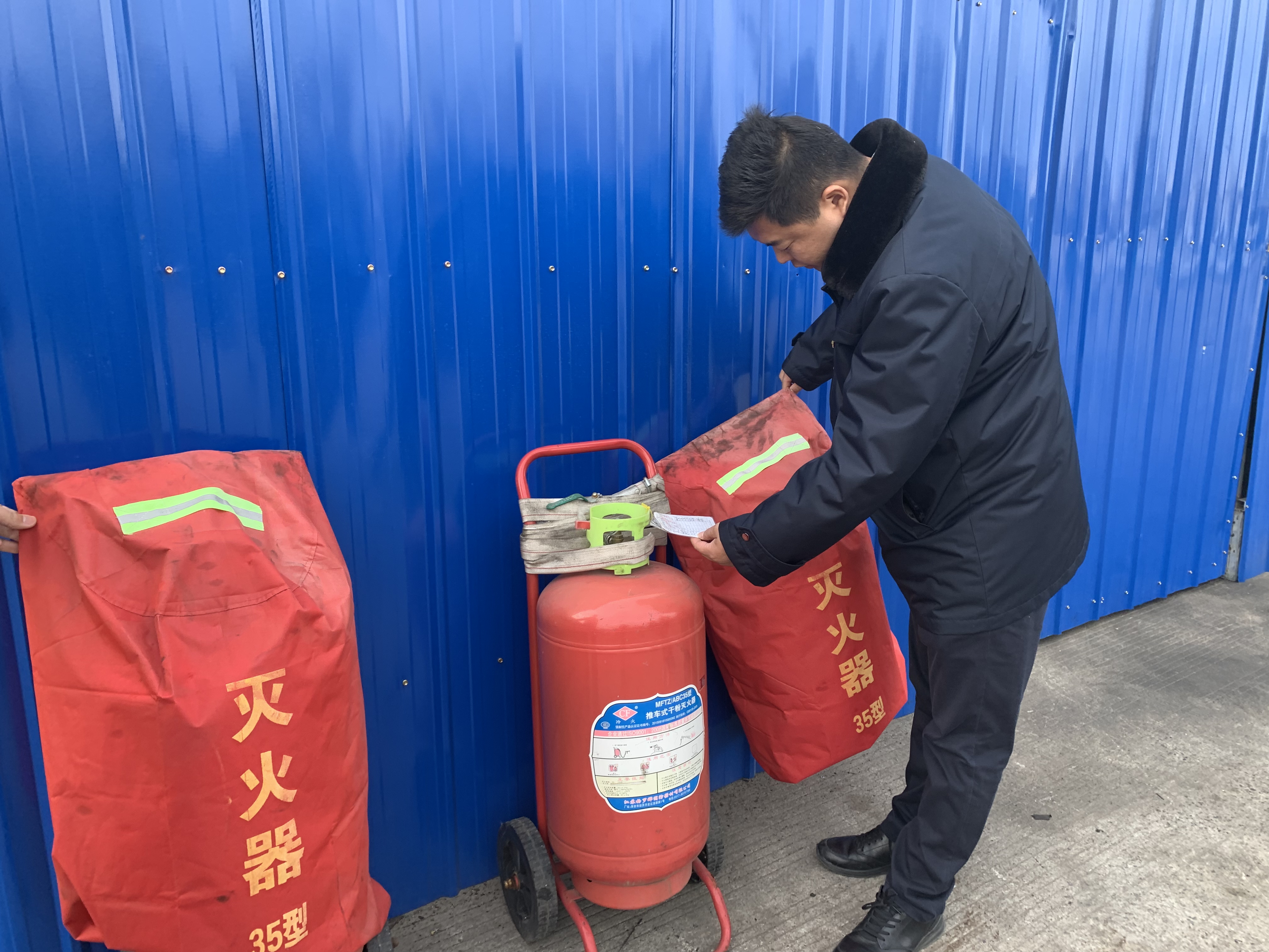 公交集團快速公交事業(yè)部開展冬季消防安全突擊檢查