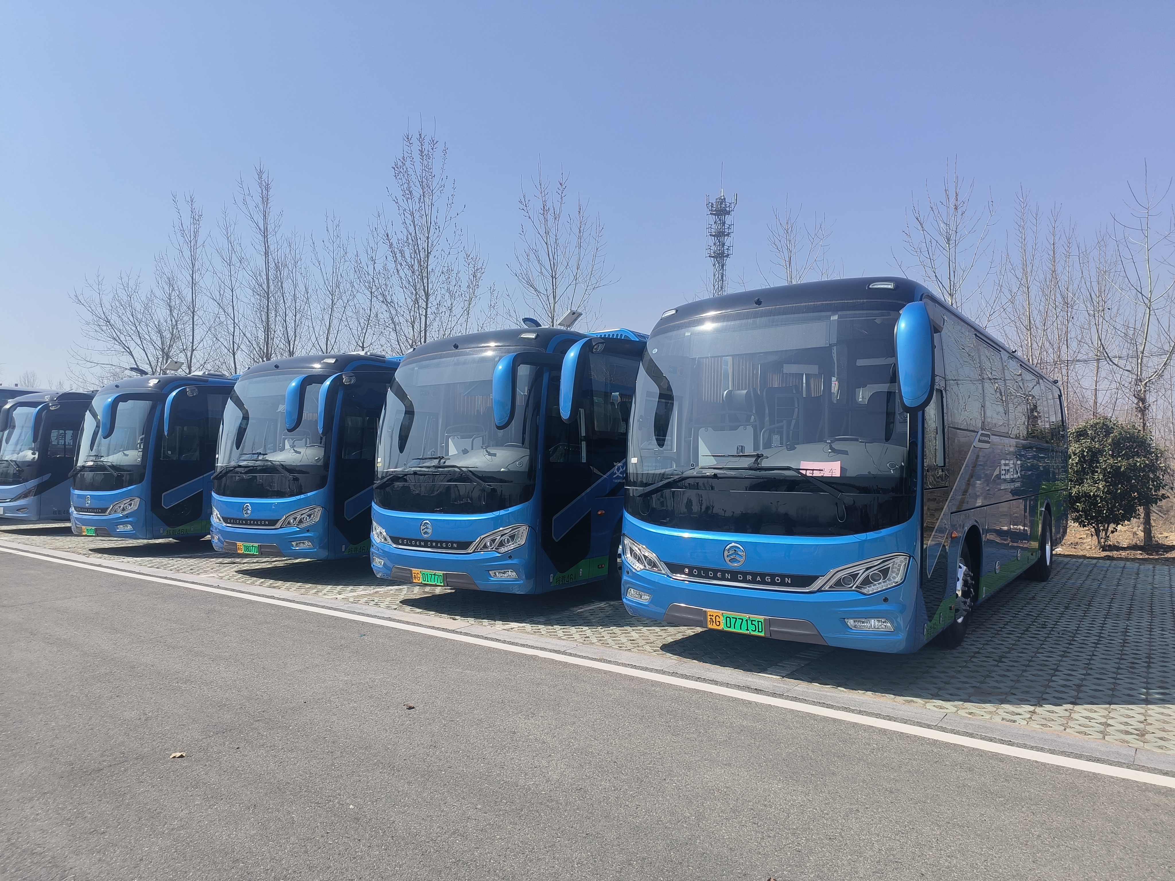 坐定制公交，享浪漫春色！ 佳連公交助力中小學(xué)春游踏青之旅