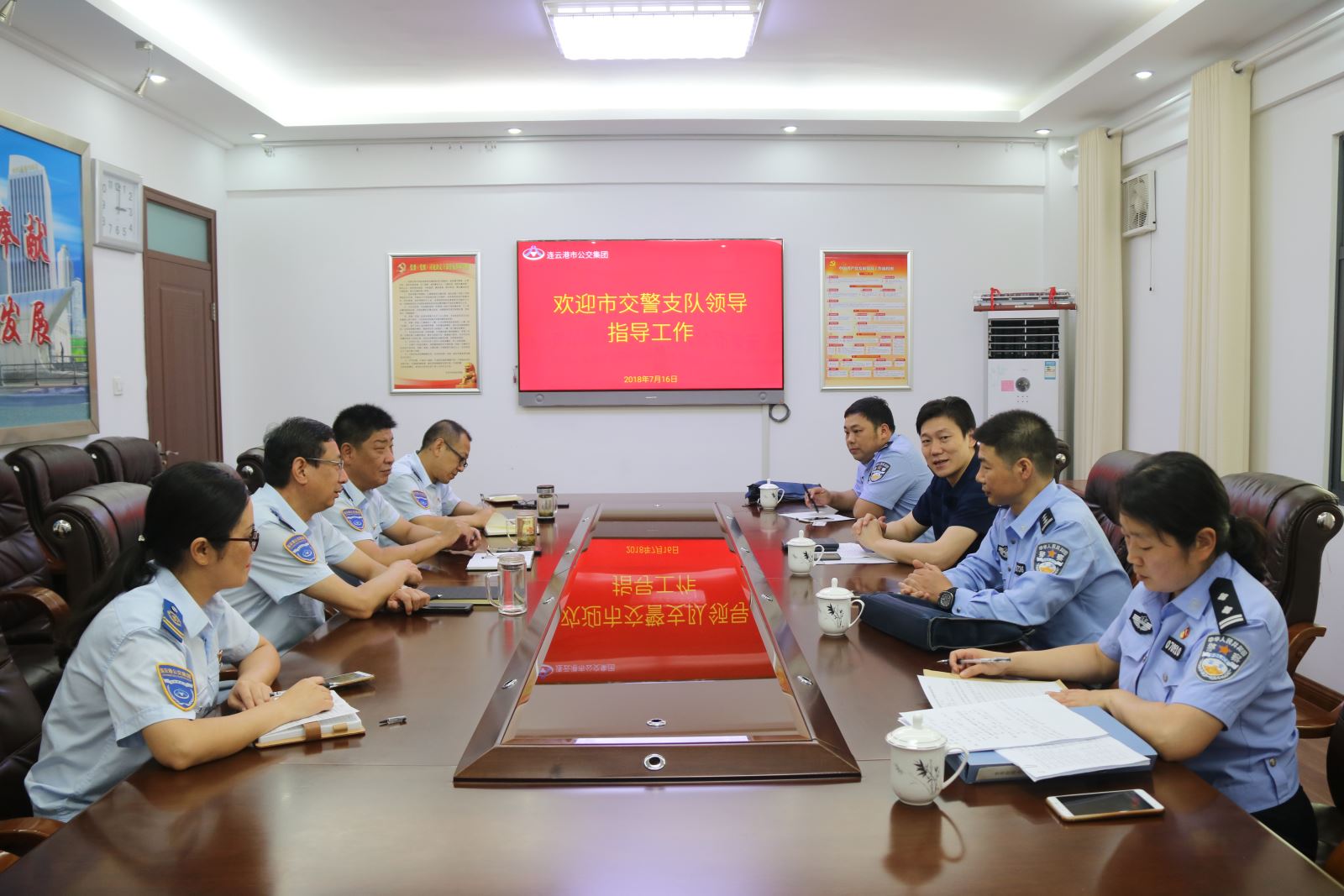 市交警支隊領(lǐng)導(dǎo)到公交集團檢查指導(dǎo)安全生產(chǎn)工作