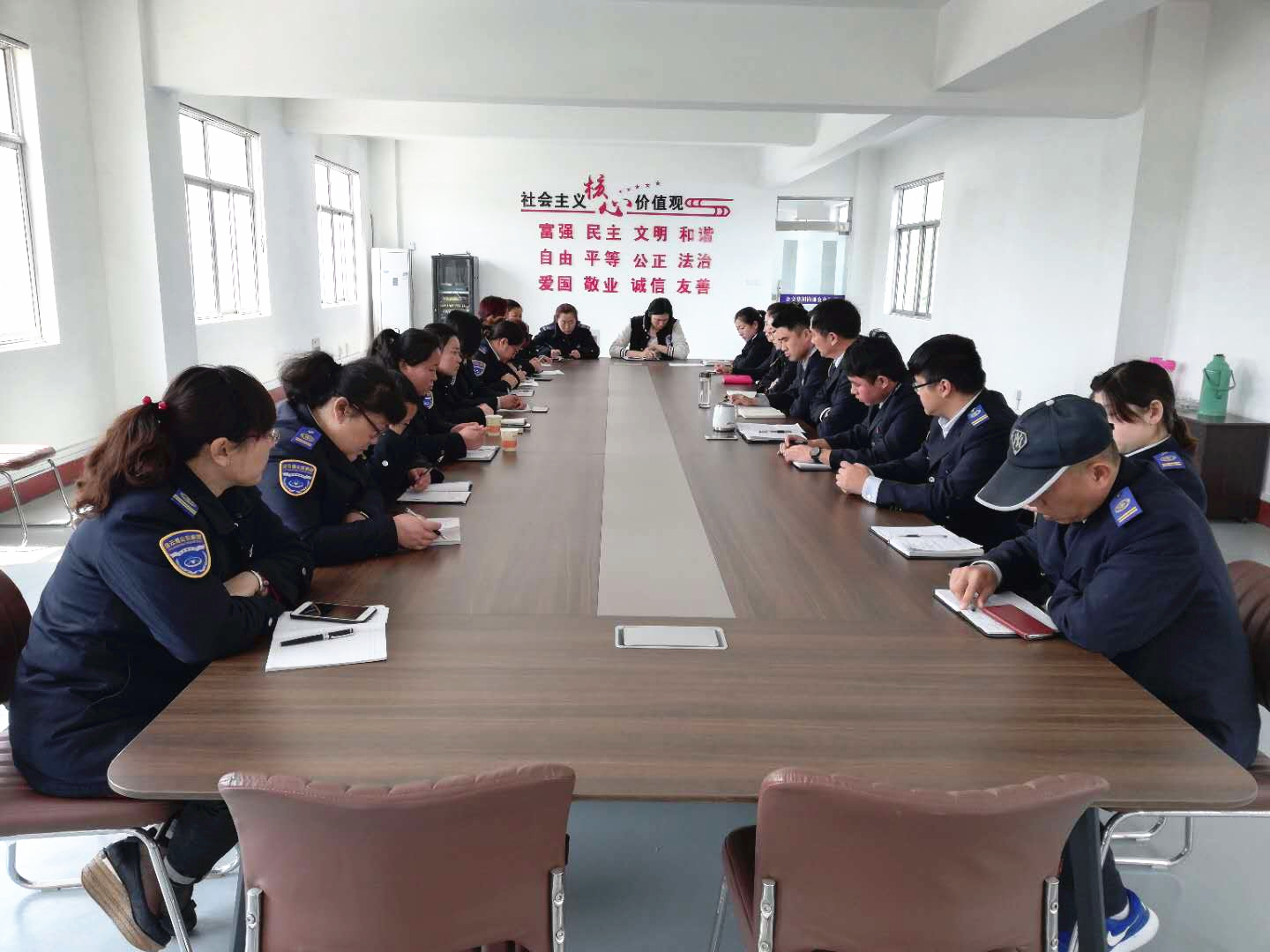 公交集團(tuán)海通公交公司召開(kāi)“五一”小長(zhǎng)假工作部署會(huì)