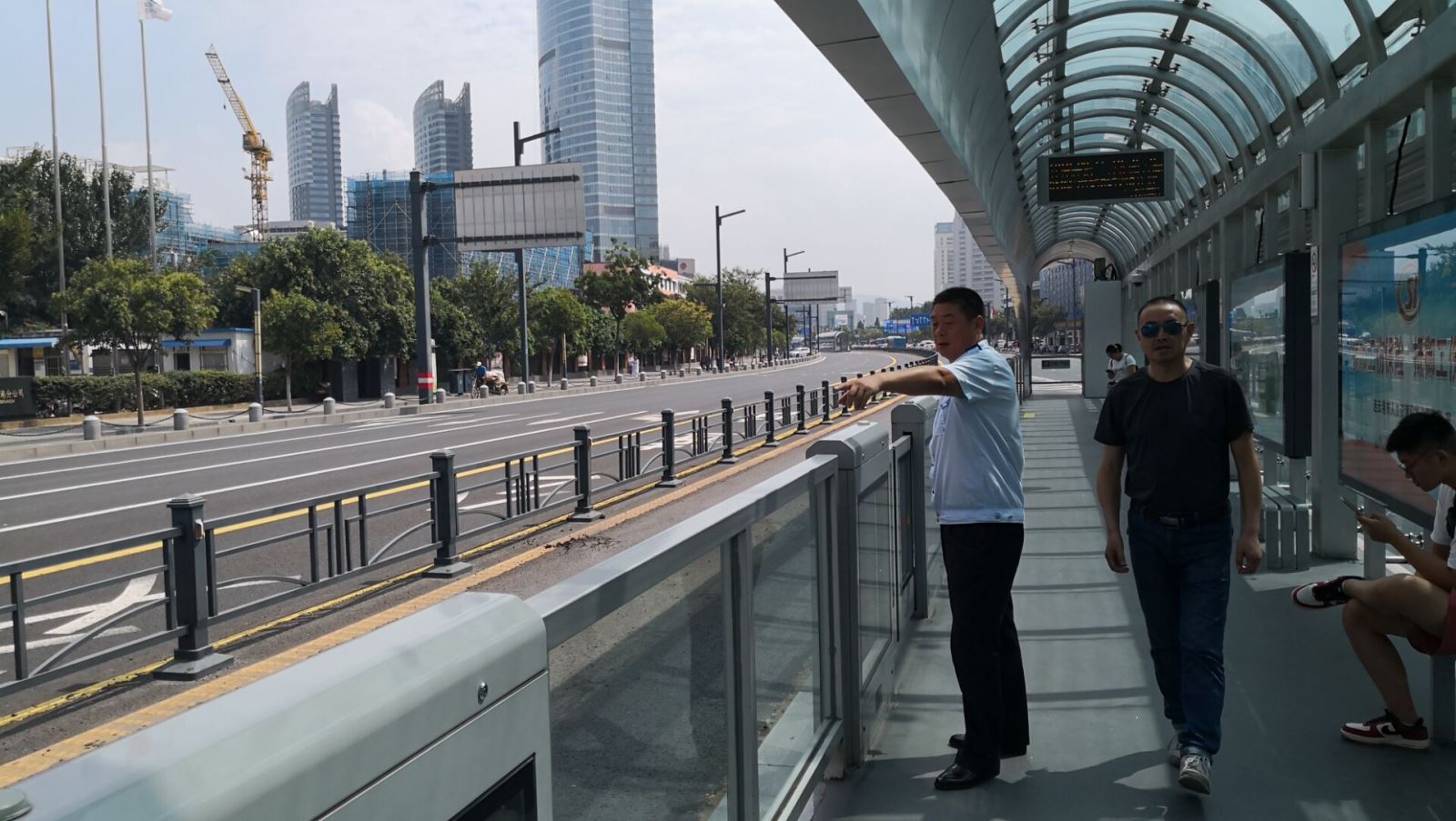 公交集團(tuán)快速公司持續(xù)安全檢查 有力助推創(chuàng)文工作開展