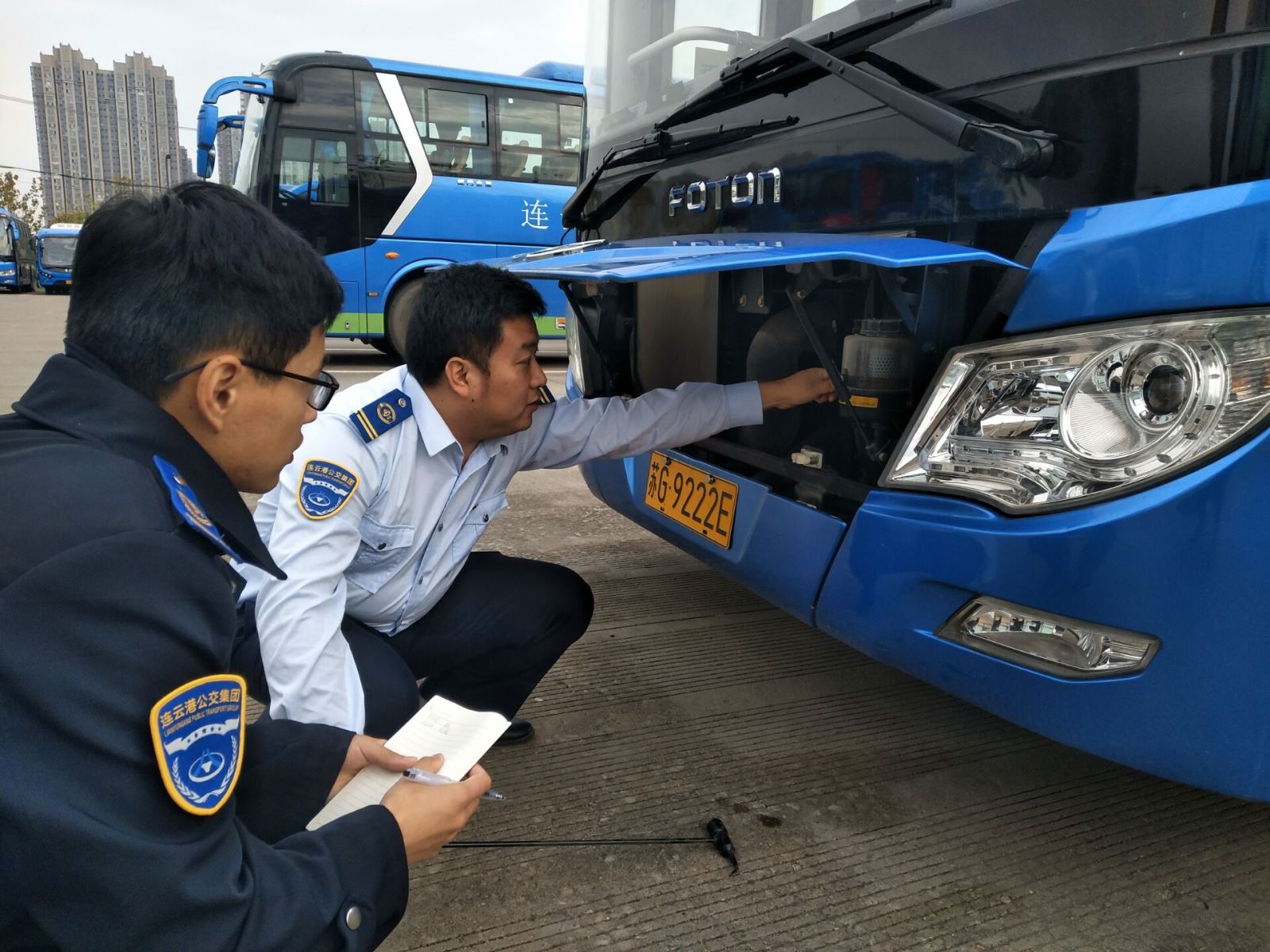 公交集團機務(wù)技術(shù)事業(yè)部開展車輛技術(shù)狀況檢查工作