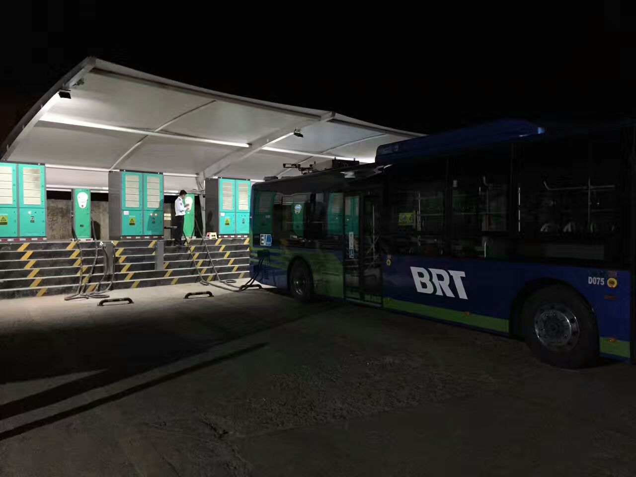 西城充電站突然停電 公交快速公司啟動“停電應(yīng)急預(yù)案”