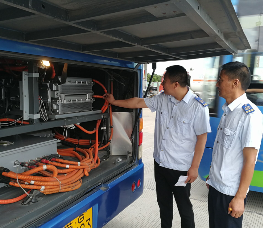 公交集團做好“連云港之夏”群星演唱會機務(wù)保障工作