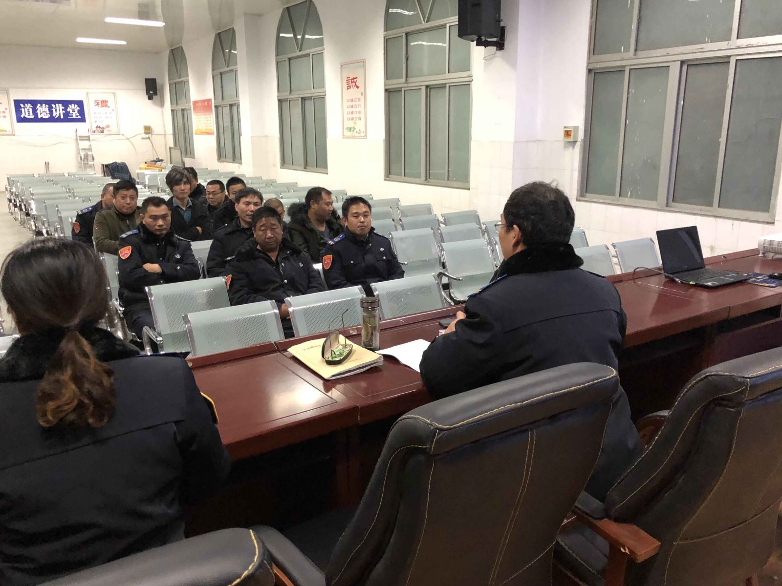 公交集團(tuán)海通公交公司召開單線創(chuàng)文專項(xiàng)會(huì)議