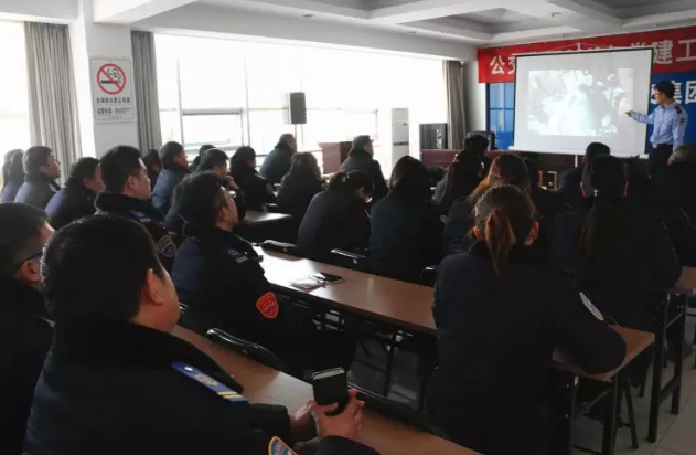 公交集團(tuán)舉辦消防應(yīng)急知識(shí)專(zhuān)題講座