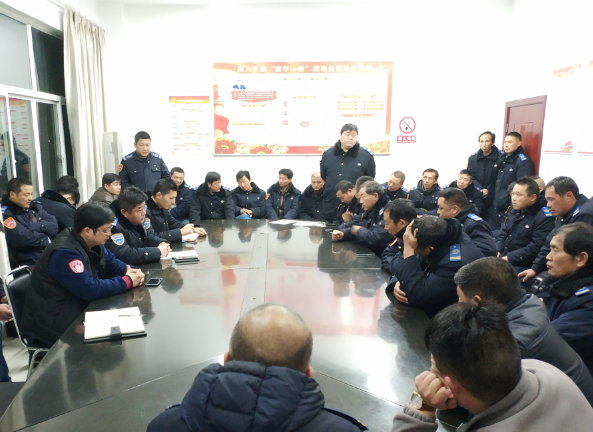 公交集團(tuán)東部公司開(kāi)展駕駛員安全生產(chǎn)教育專(zhuān)題會(huì)