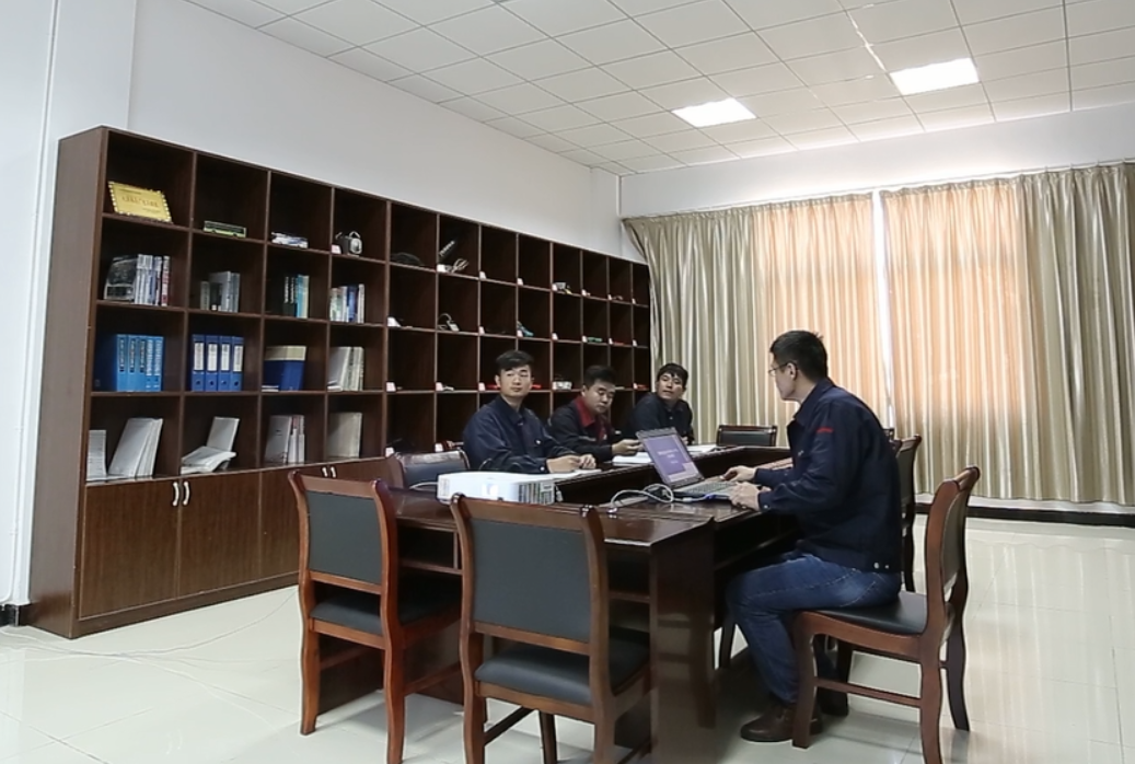 公交集團大浦廠做好“傳、幫、帶”工作