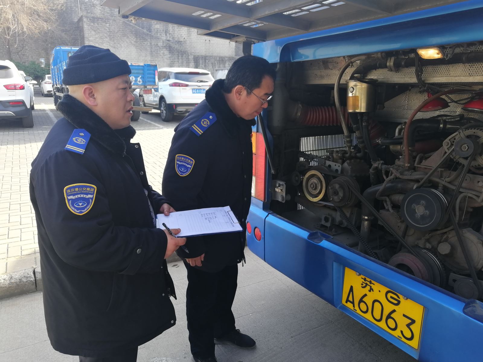 公交集團(tuán)公交事業(yè)一部持續(xù)開(kāi)展運(yùn)營(yíng)車(chē)輛安全隱患排查整治工作