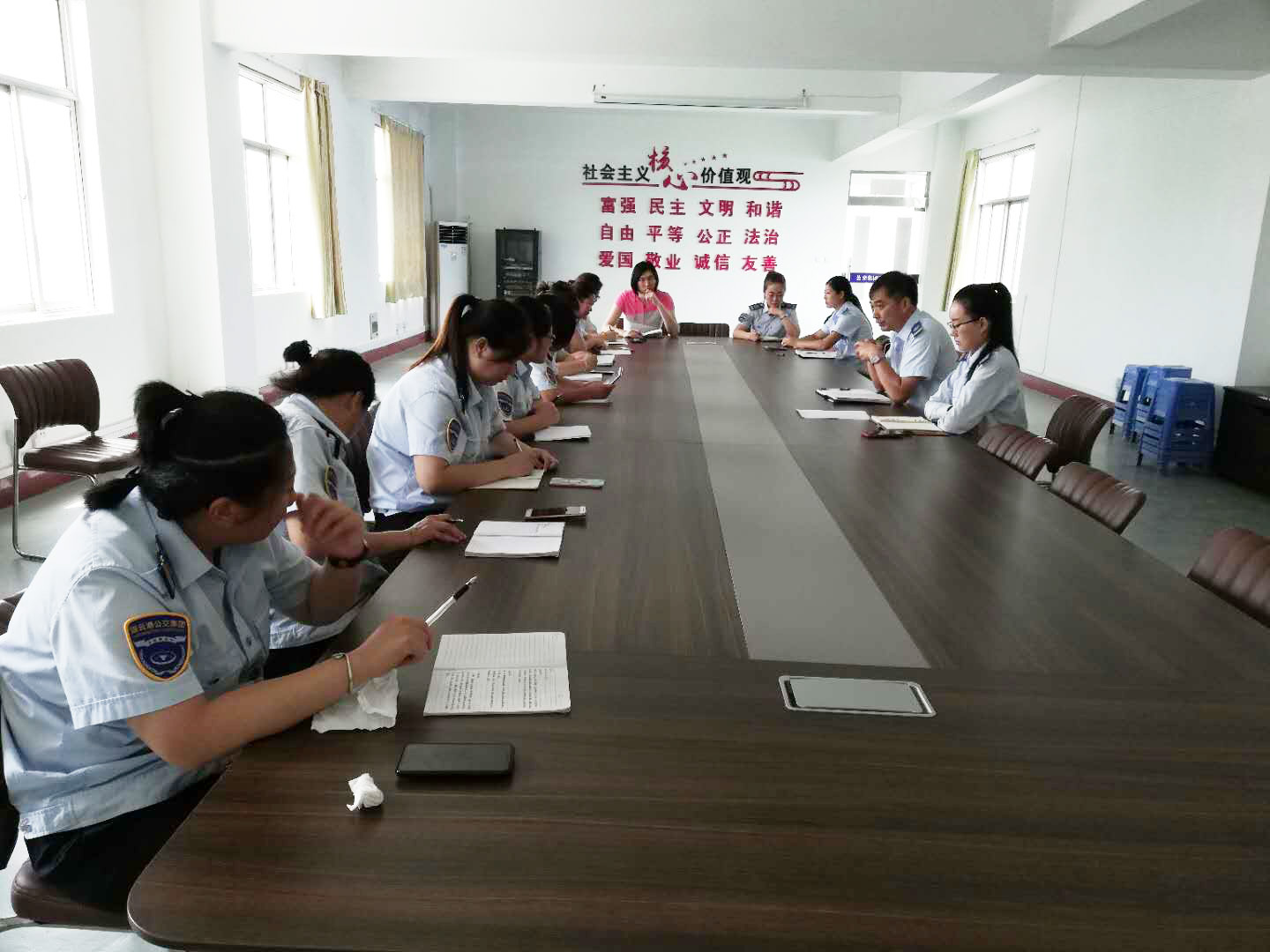 公交集團(tuán)海通公交公司召開信息中心會(huì)議