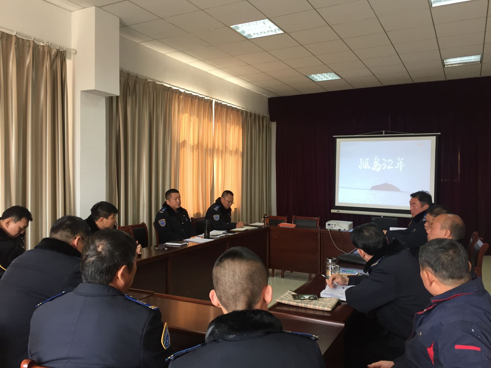 公交集團機務(wù)技術(shù)事業(yè)部召開2018年組織生活會和民主評議黨員工作