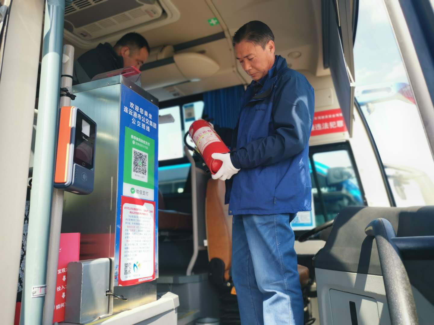 經(jīng)營(yíng)發(fā)展事業(yè)部開(kāi)展消防設(shè)備安全檢查