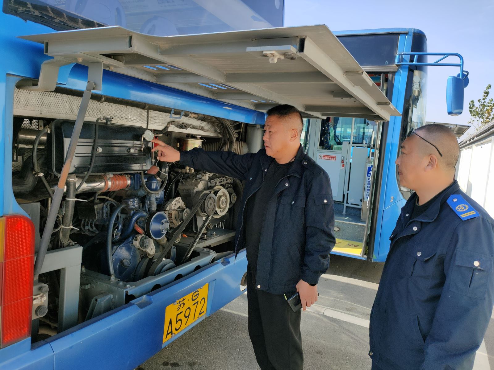 公交集團公交事業(yè)一部做好車輛檢查 不斷提升鞏固創(chuàng)文工作成果