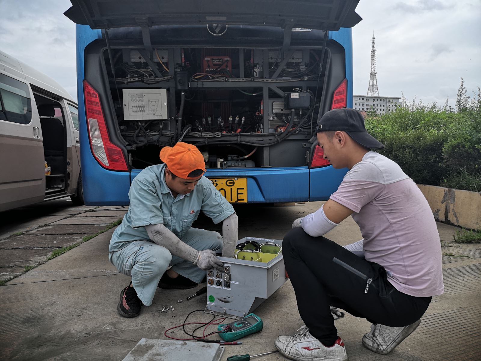 公交集團機務技術事業(yè)部積極拓展新能源維修業(yè)務