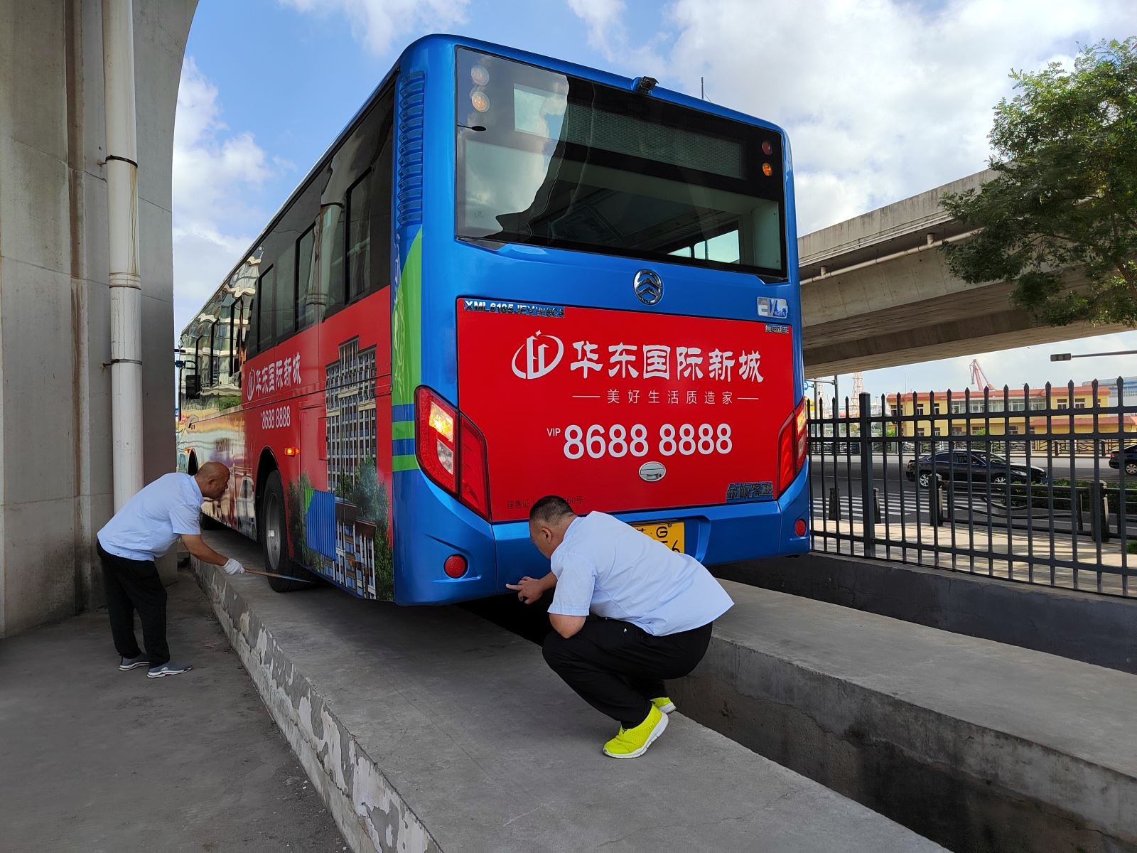 公交集團(tuán)公交事業(yè)二部開(kāi)展中秋節(jié)前機(jī)務(wù)專項(xiàng)大檢查