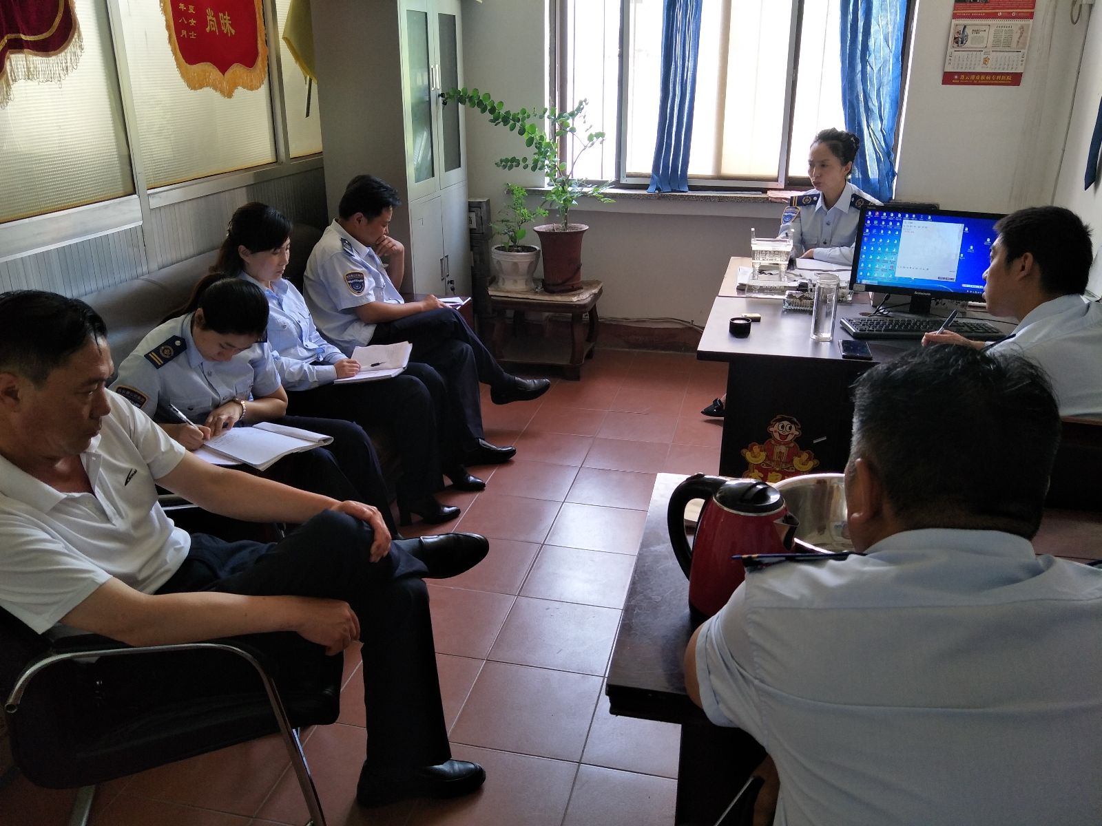 公交集團(tuán)佳連公司召開(kāi)機(jī)場(chǎng)專(zhuān)線車(chē)輛更換部署會(huì)