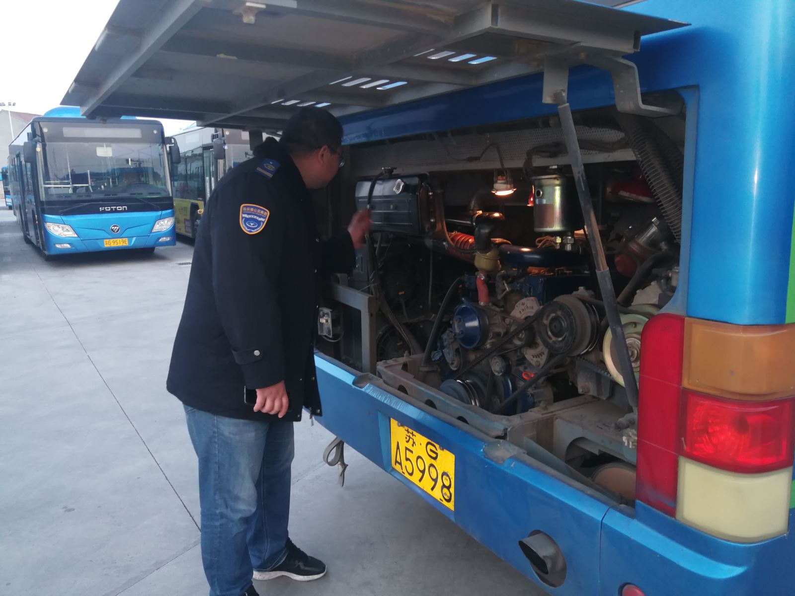 公交集團(tuán)公交事業(yè)一部開展運(yùn)營、安全、機(jī)務(wù)隱患綜合大檢查