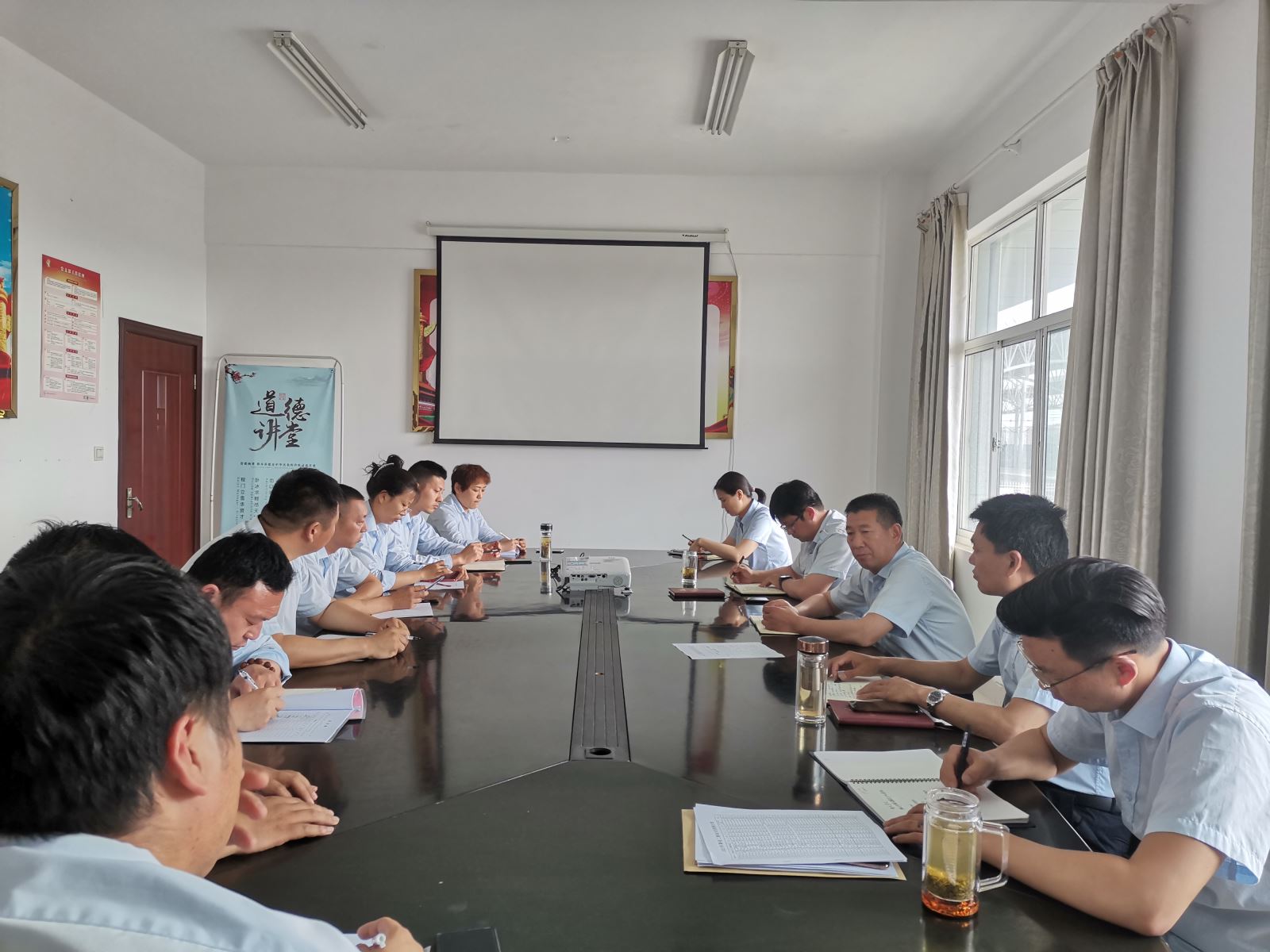 公交集團公交事業(yè)二部召開端午節(jié)期間安全生產工作部署會議