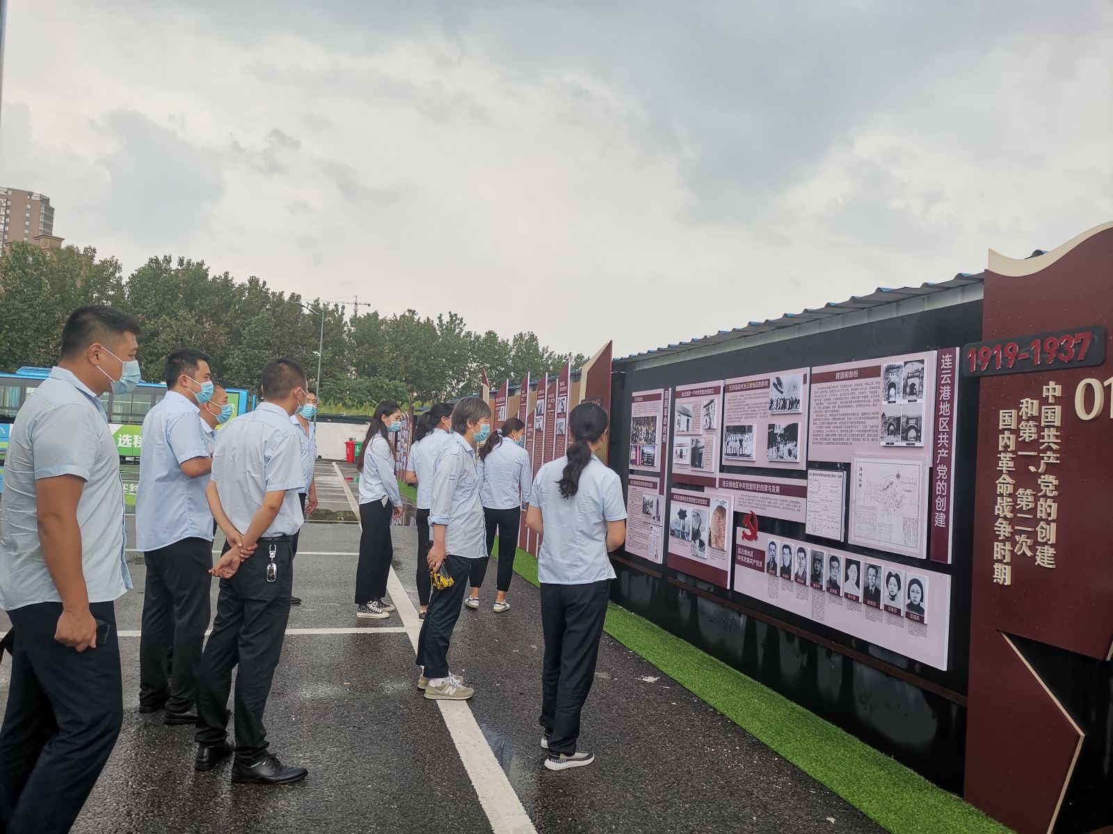 公交集團(tuán)公交事業(yè)二部到公交事業(yè)一部“紅色公交場(chǎng)站”參觀學(xué)習(xí)