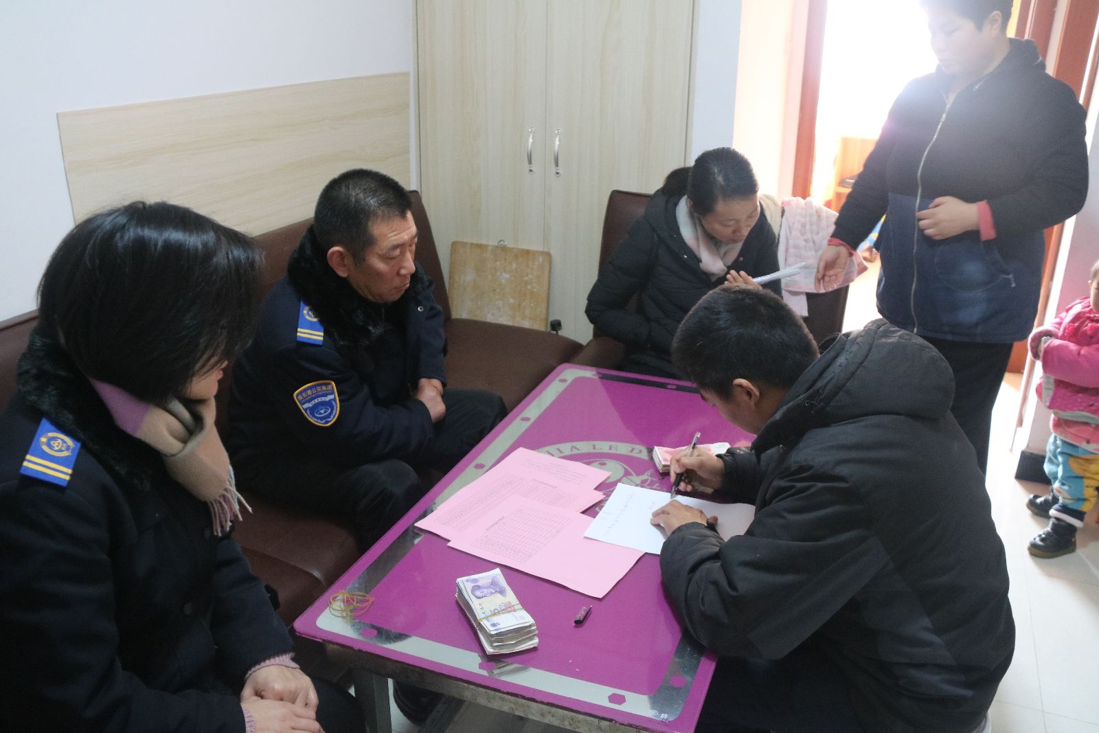 公交集團快速公司職工為患病駕駛員周作偉愛心捐款