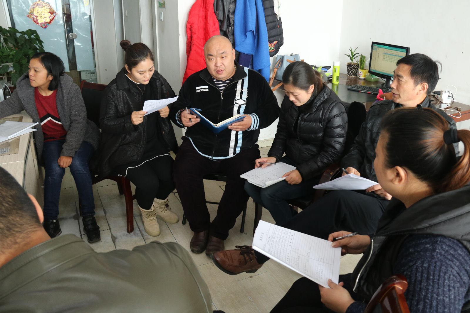 公交新浦公司開展車隊與信息中心交流學(xué)習(xí)活動