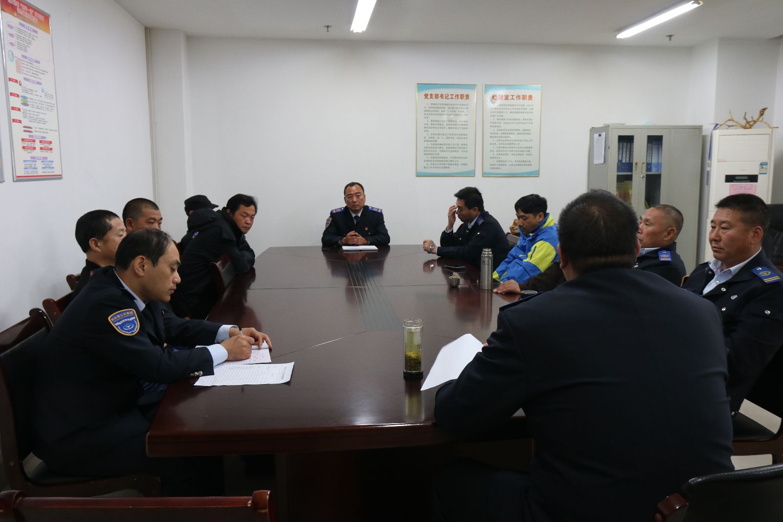 公交海州公司對門衛(wèi)開展崗位再培訓教育