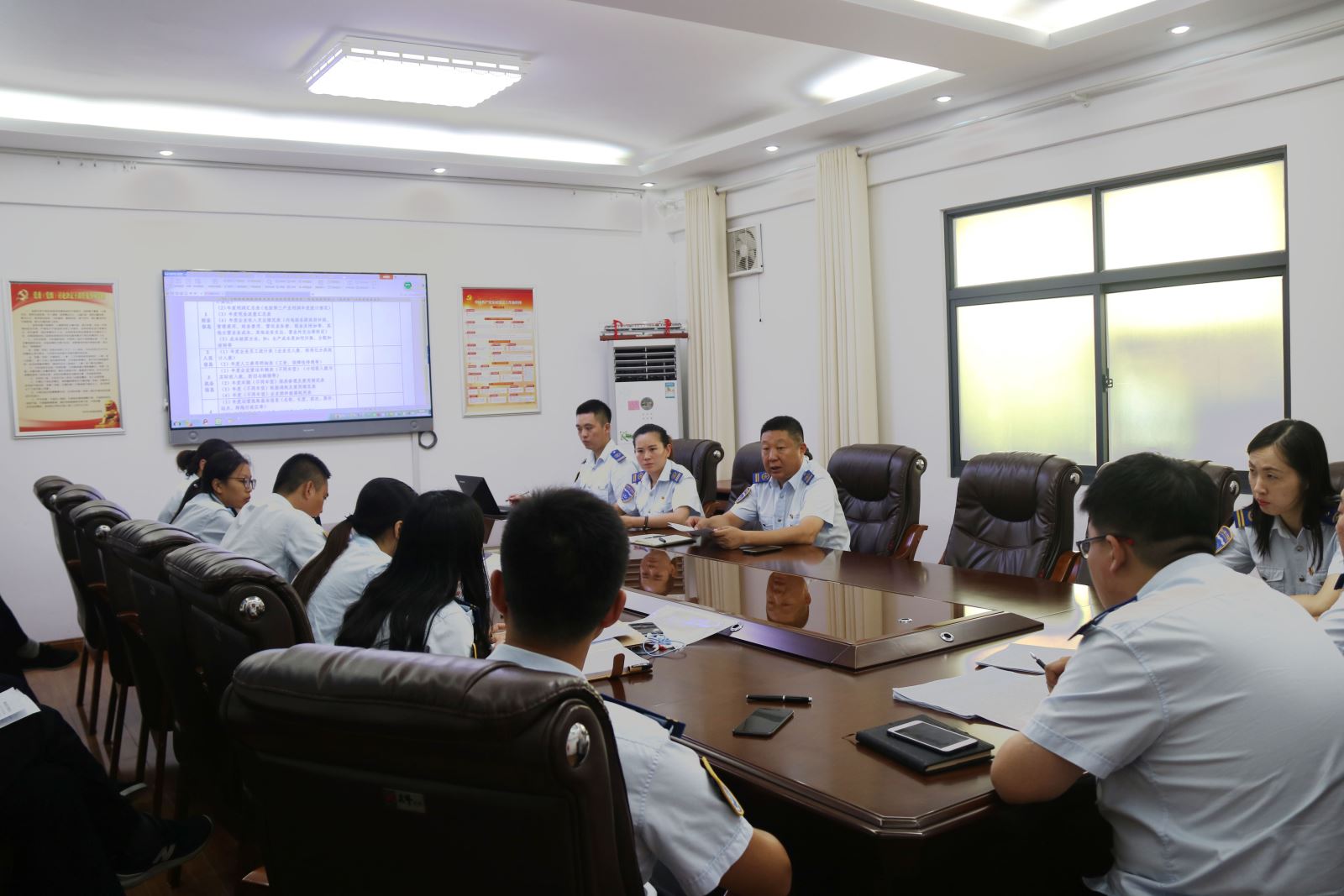 公交集團召開城市公交設(shè)施建設(shè)專項資金績效評價專題會議