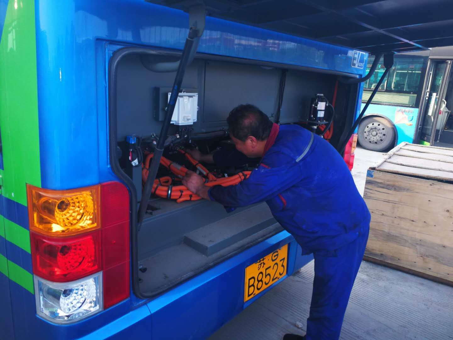 公交集團(tuán)做好新車(chē)上線(xiàn)“體檢”工作