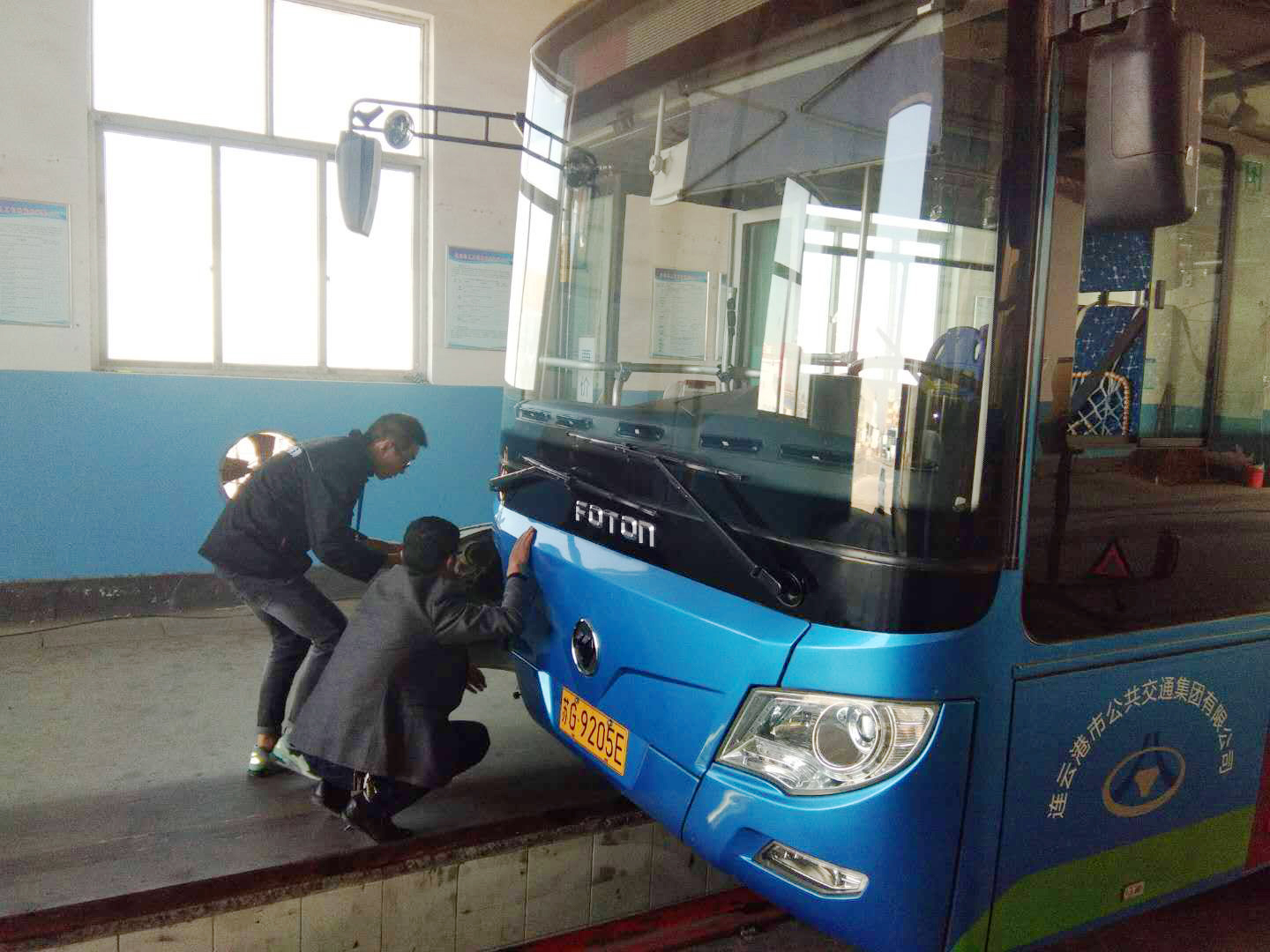 公交集團(tuán)展開四季度車輛技術(shù)等級(jí)評(píng)定、二級(jí)維護(hù)審驗(yàn)工作