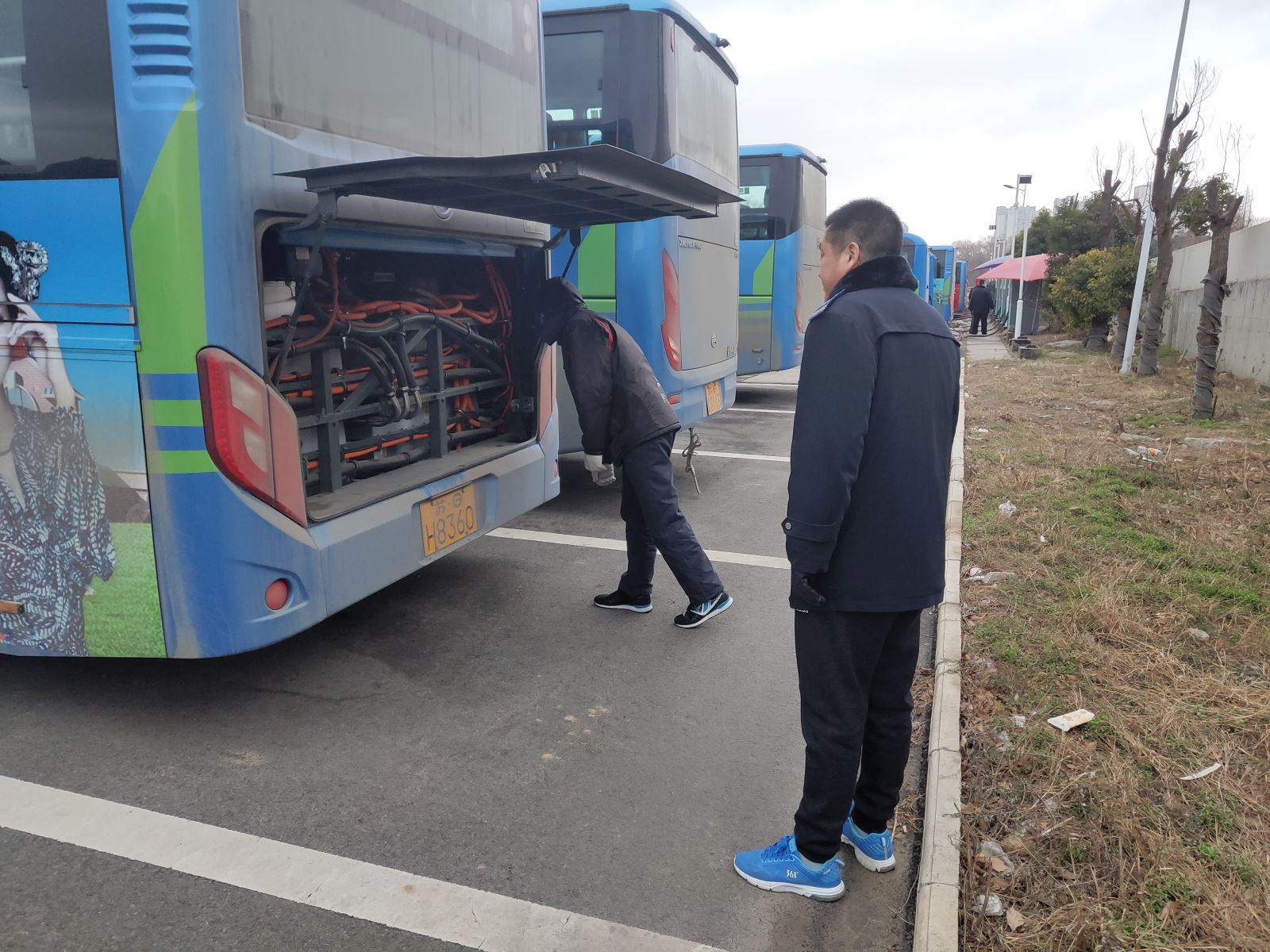 公交集團機務(wù)技術(shù)事業(yè)部開展年前車輛大檢查工作